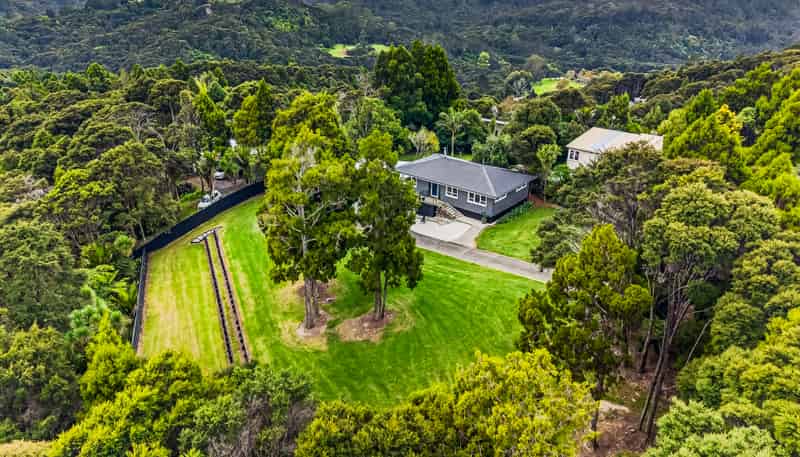 6 Walker Road, Henderson Valley