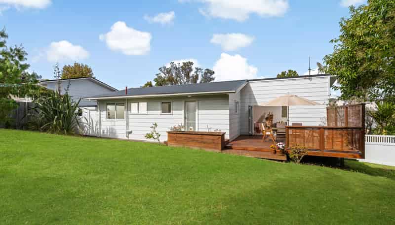 1/133 Edmonton Road, Te Atatu South