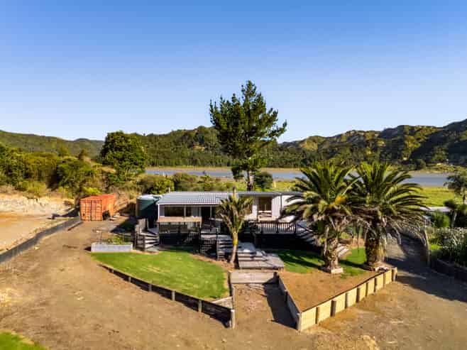 173 Te Mahoe Road, Mokau
