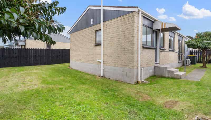 2/36 Trentham Road, Papakura