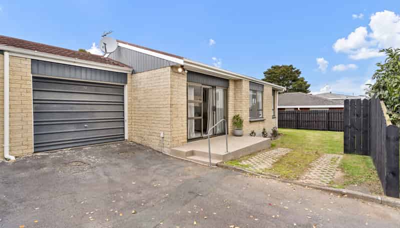 2/36 Trentham Road, Papakura