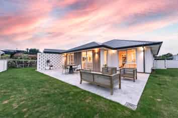 41 Meadowstone Street, Gleniti