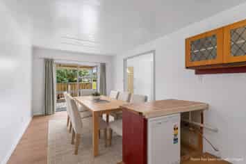 55 Atkinson Avenue, Otaki Beach