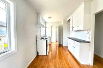 5 Bolton Place, Otara