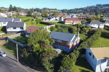 40 Mooltan Street, Halfway Bush