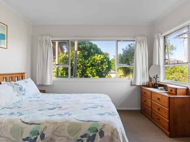 2 Lysnar Street, Okitu