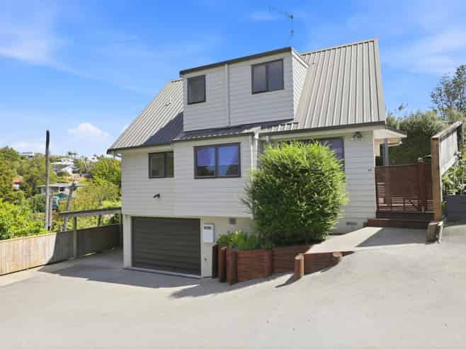 27 Clifton Terrace, Brookfield