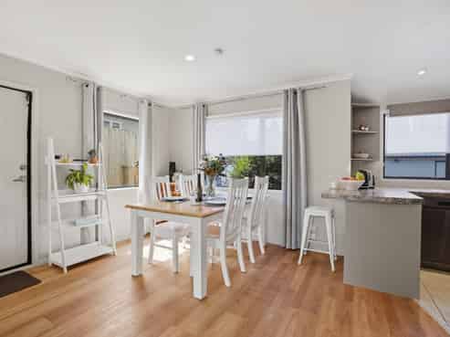 27 Clifton Terrace, Brookfield