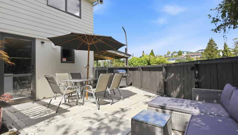 27 Clifton Terrace, Brookfield