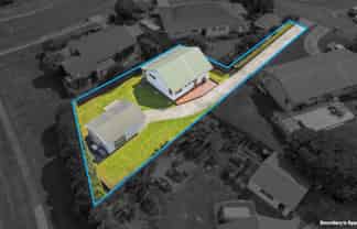 2/11 Hosking Place, Clarks Beach