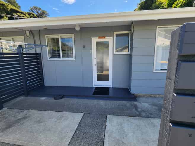 2/80 Airlie Road, Plimmerton