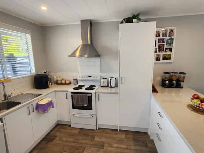 2/80 Airlie Road, Plimmerton