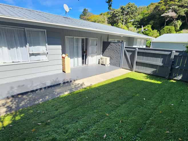 2/80 Airlie Road, Plimmerton