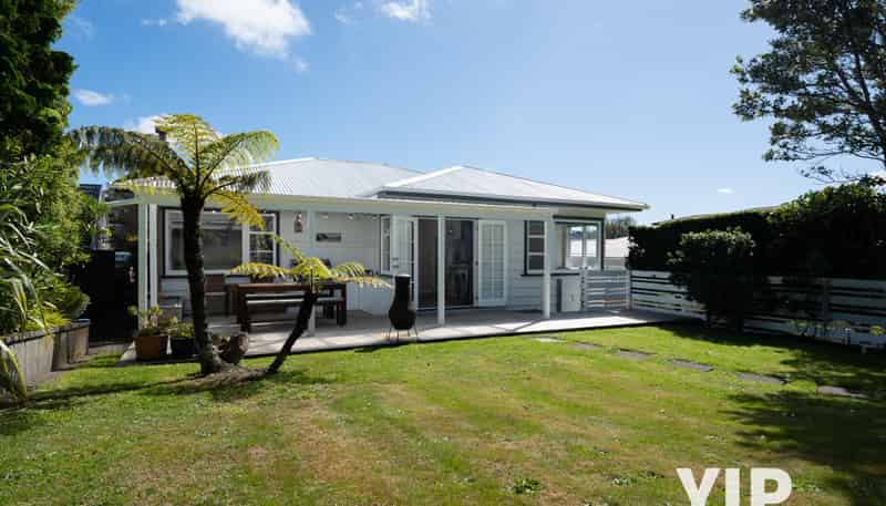 15 Robert Street, Newlands