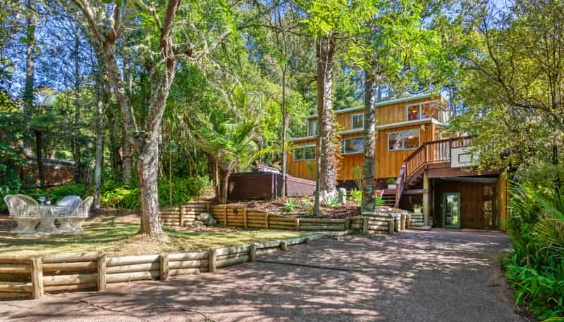 183 Laingholm Drive, Laingholm