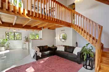 183 Laingholm Drive, Laingholm