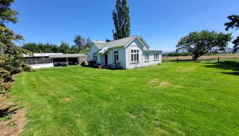 19-21 Cemetery Road, Milton