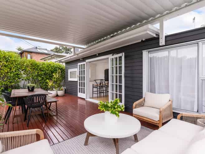 42 Tiri Tiri Road, Birkdale