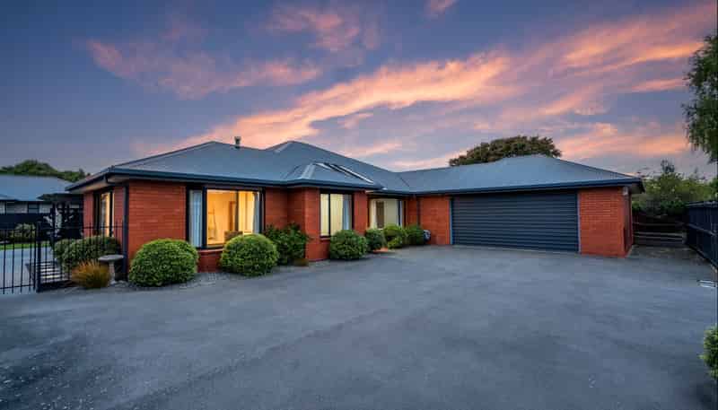 81 Chartwell Street, Burwood