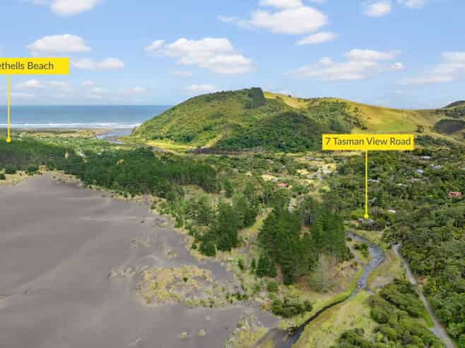 7 Tasman View Road, Bethells Beach