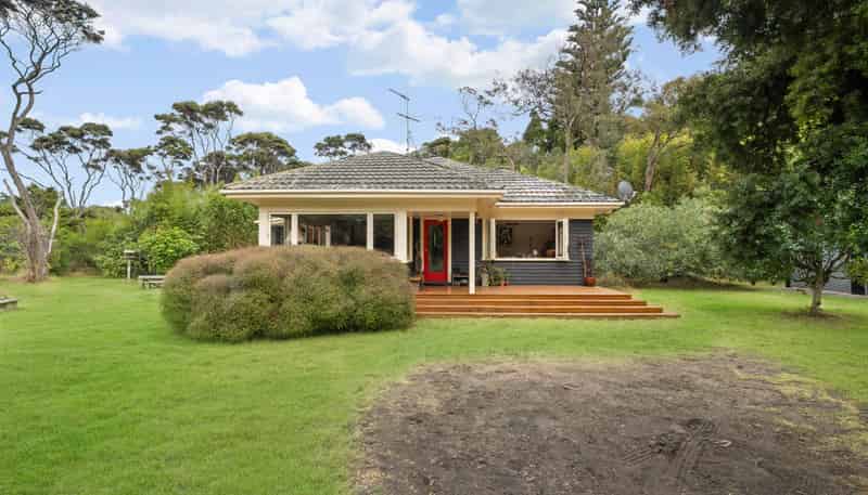 7 Tasman View Road, Bethells Beach