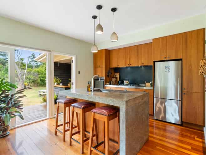 7 Tasman View Road, Bethells Beach