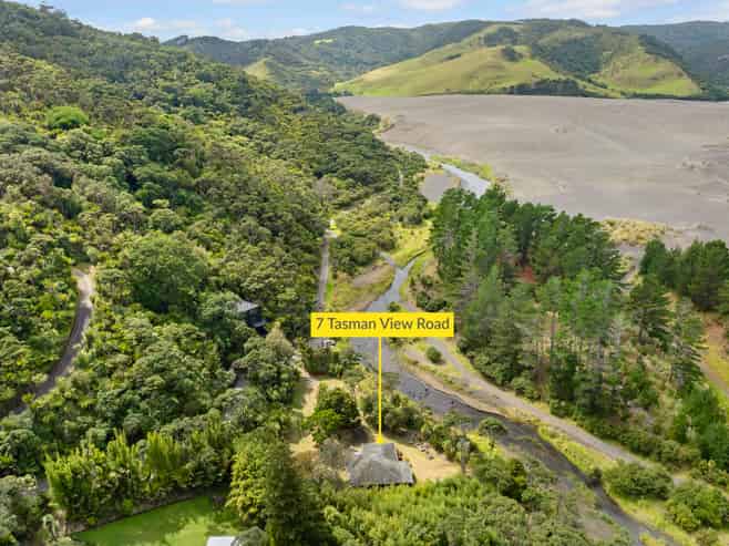 7 Tasman View Road, Bethells Beach