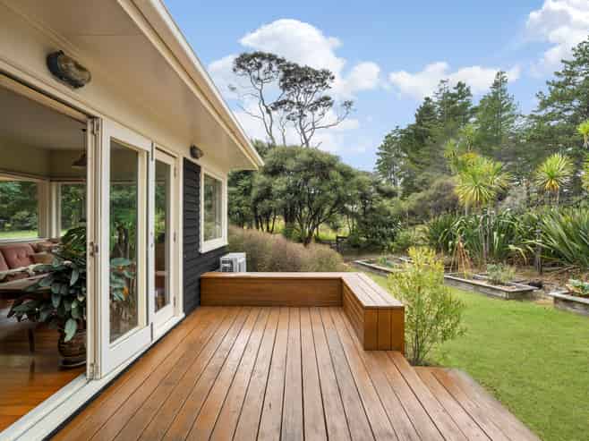 7 Tasman View Road, Bethells Beach