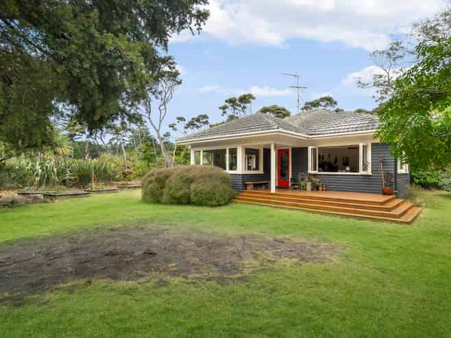 7 Tasman View Road, Bethells Beach