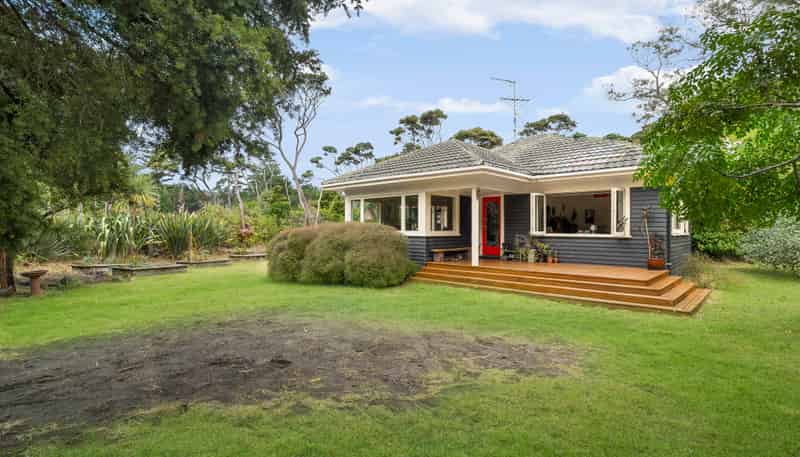 7 Tasman View Road, Bethells Beach