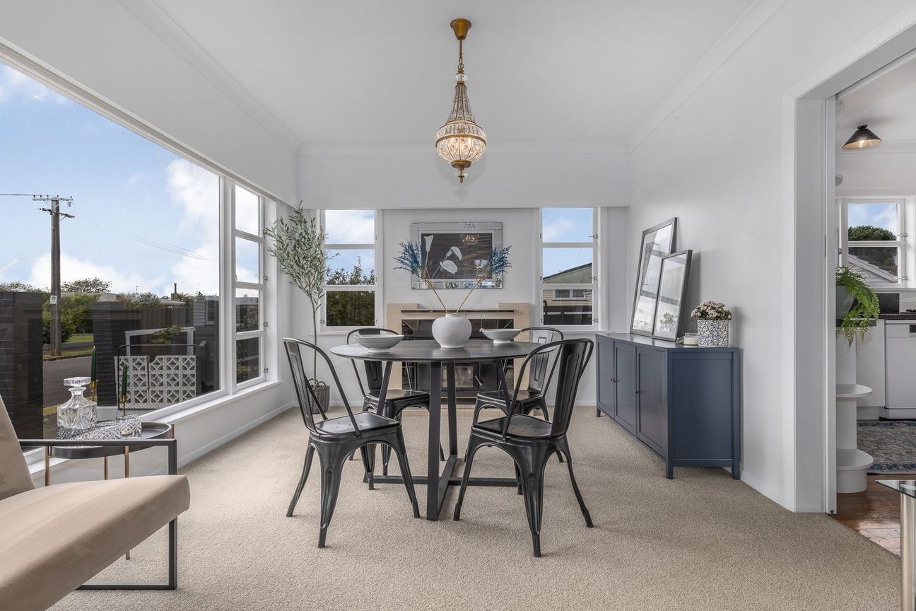 Modern Feel, Move In Ready - Fler