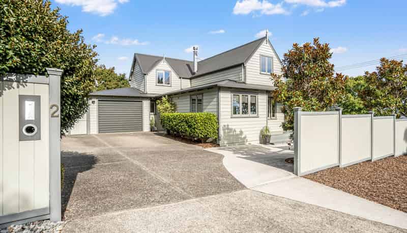 2 Hillplough Heights, Richmond