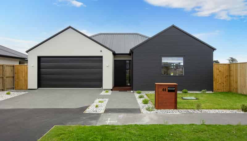 44 River stone Drive, Halswell