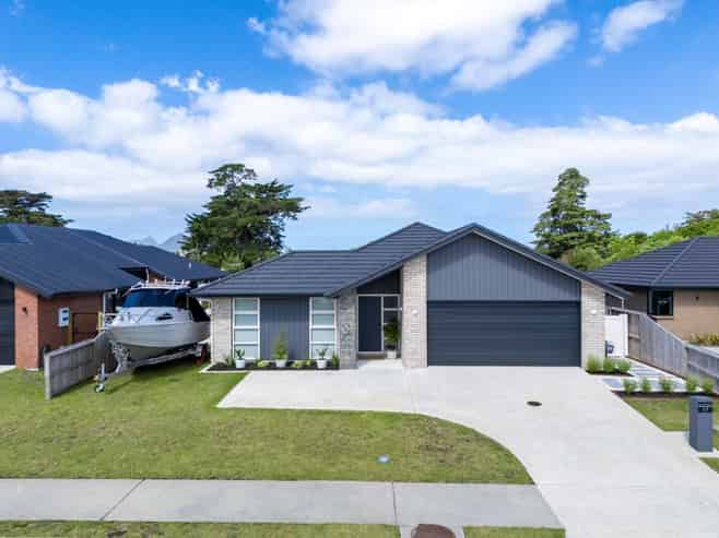 67 Kaurinui Crescent, One Tree Point