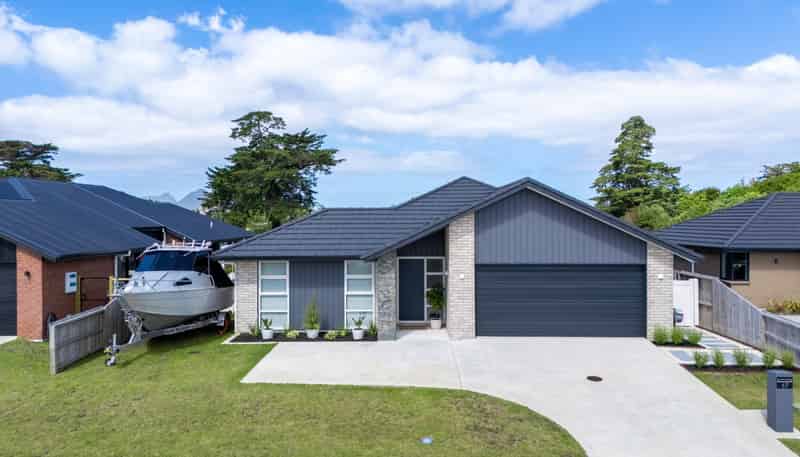 67 Kaurinui Crescent, One Tree Point