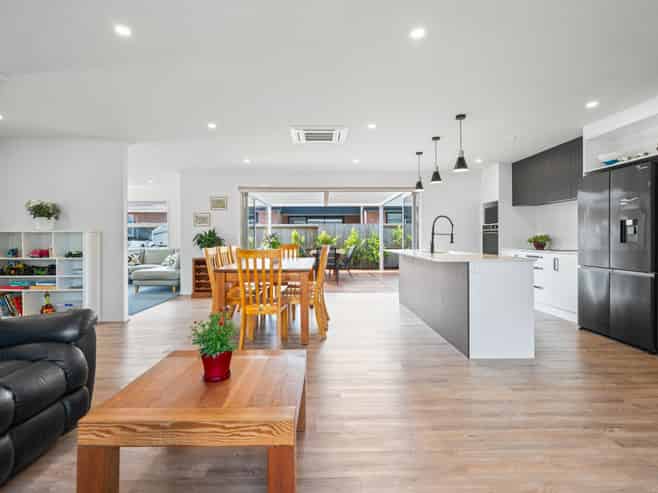 67 Kaurinui Crescent, One Tree Point