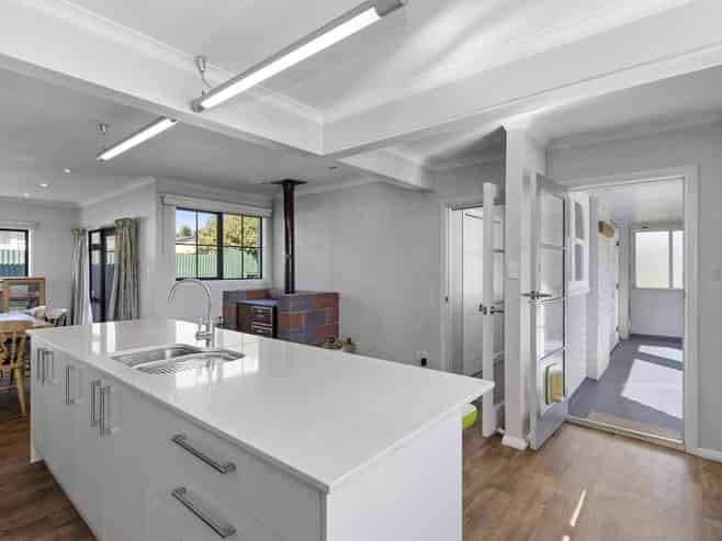 83 Thackeray Street, Trentham