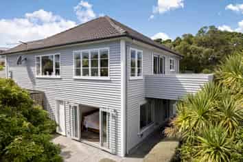 15 Pelorous Street, Paparangi