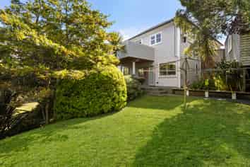 15 Pelorous Street, Paparangi