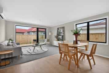 1105 High Street, Taita