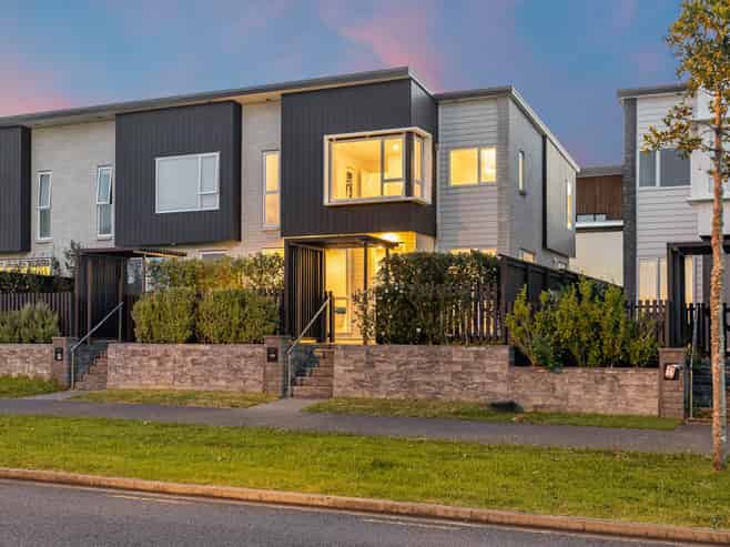 155 Millwater Parkway, Millwater