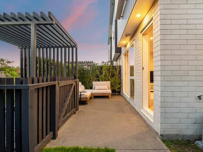 155 Millwater Parkway, Millwater