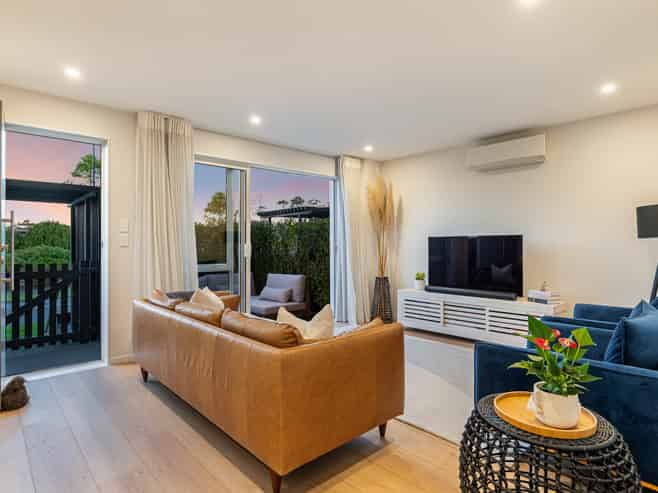 155 Millwater Parkway, Millwater