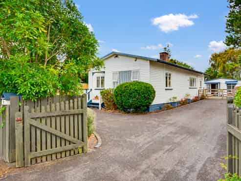 6 Hull Road, Waiuku