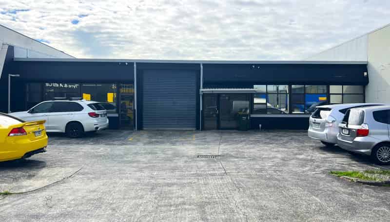 7 Crum Avenue, New Lynn