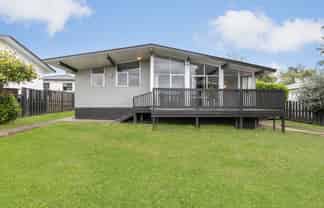 3 Yearsley Place, Manurewa