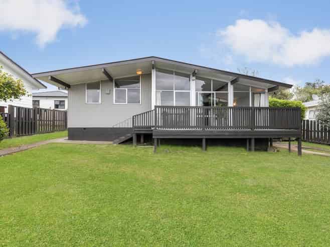 3 Yearsley Place, Manurewa
