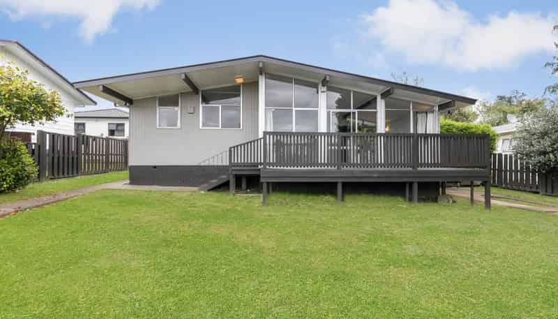 3 Yearsley Place, Manurewa