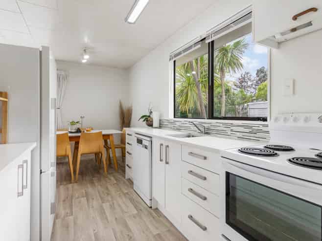 54 Woodglen Road, Glen Eden