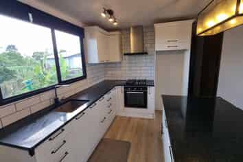 2/15 Cyril Cres, West Harbour